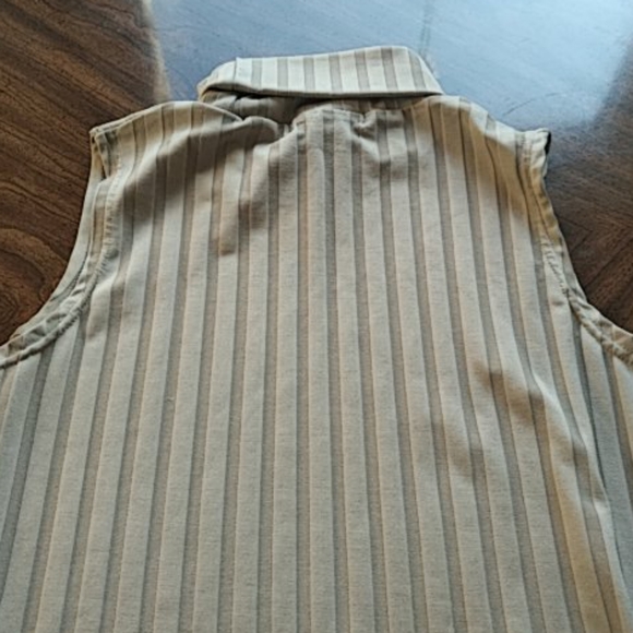 Beechers Brook tan M sleeveless top - Picture 3 of 3